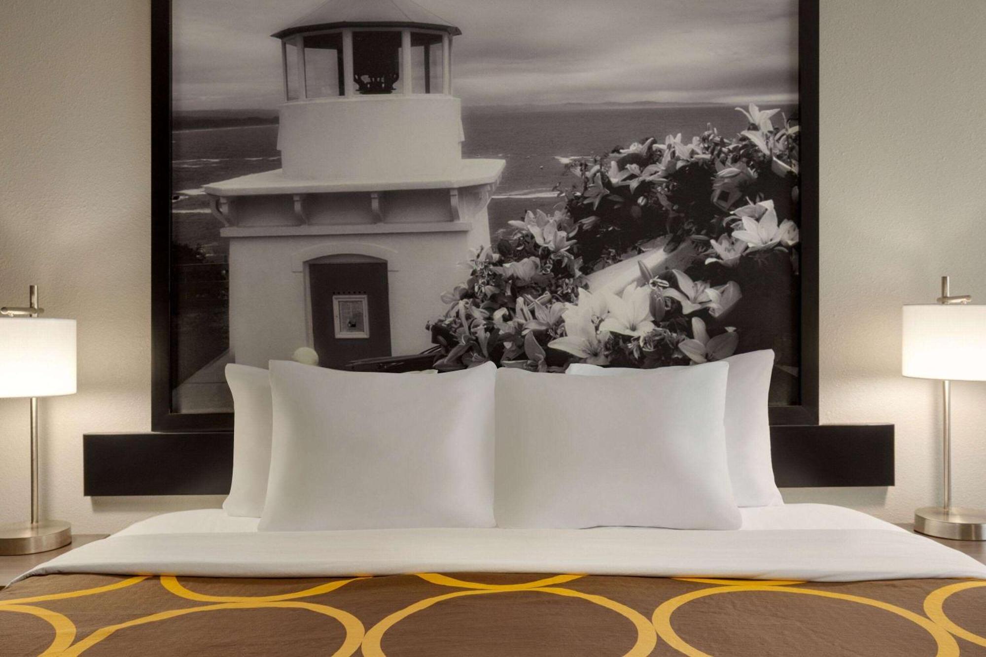 ซูเปอร์ 8 บาย วินด์แฮม ยูเรกา Hotel ภายนอก รูปภาพ